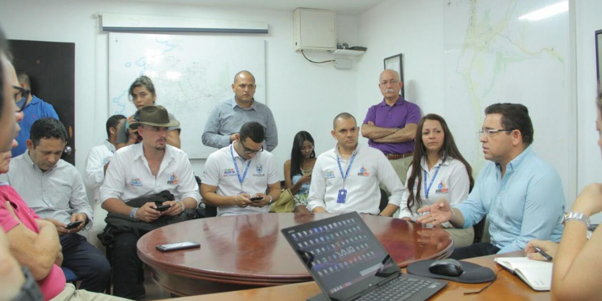 Ofiprensa Alcaldía El alcalde Rafael Martínez presidió la sesión de trabajo en la sala de monitoreo por la temporada de Semana Santa