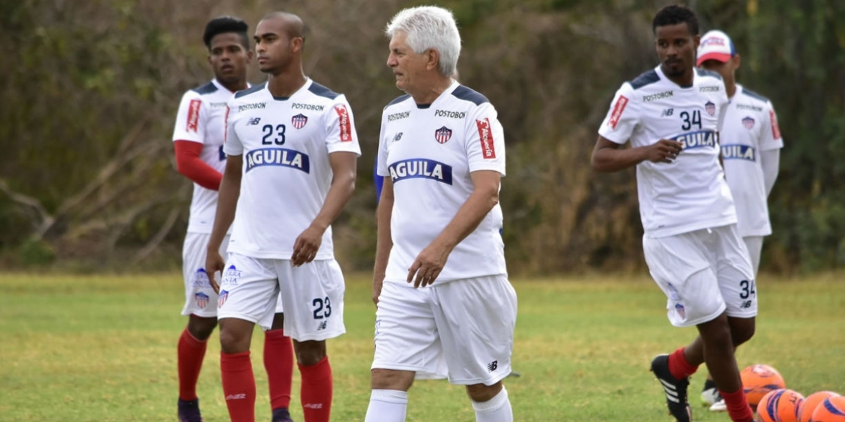Zona Cero Julio Comesaña, entrenador de Junior.