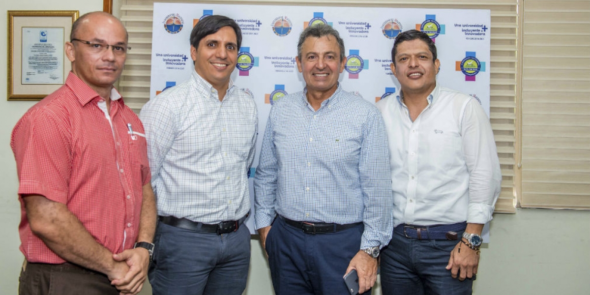 El experto se reunió con directivos de la Universidad del Magdalena.