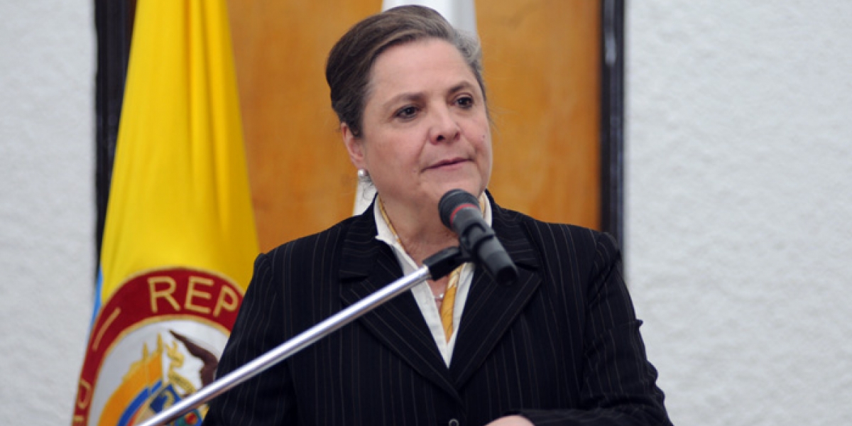 Clara López Obregón, ministra de Trabajo.