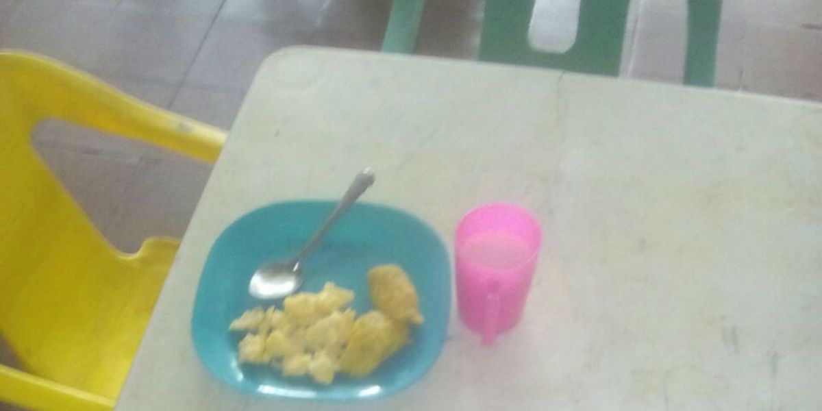Archivo Los huevos fueron entregados a los niños en el programa de alimentación escolar.