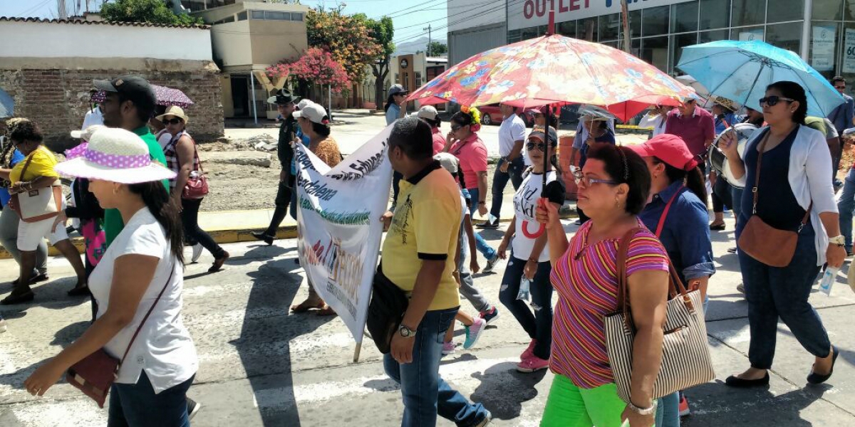 Foto: Christian Jaruffe. En Santa Marta la jornada de paro se cumple con muestra culturales por partes de los docentes.