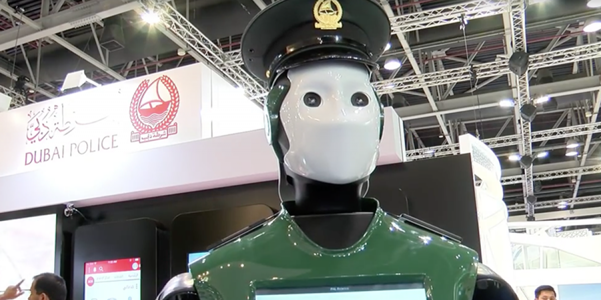 Foto: xataka.com Dubai quiere que el 25% de sus policías sean robots en 2030.