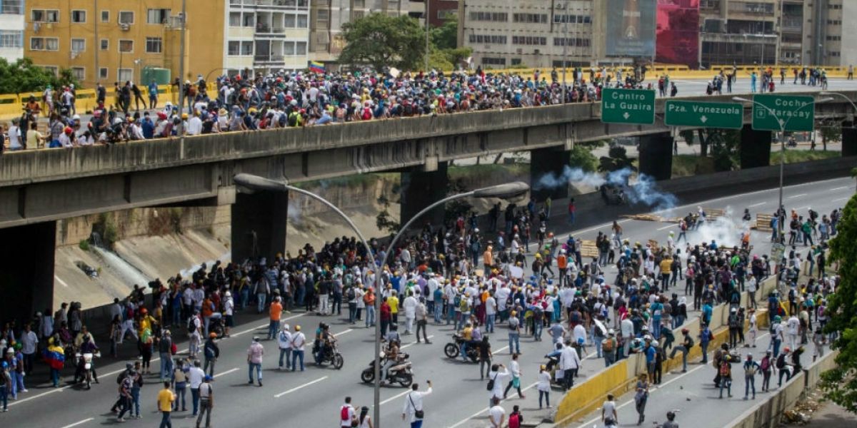 Los opositores protestan en la principales ciudades del país.