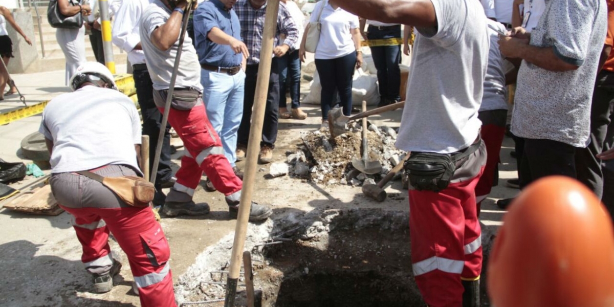Foto: Alcaldía de Santa Marta. A través de su cuenta de twitter y en rueda de prensa, el alcalde de Santa Marta, Rafael Alejandro Martínez, denunció saboteo en el sistema de alcantarillado.