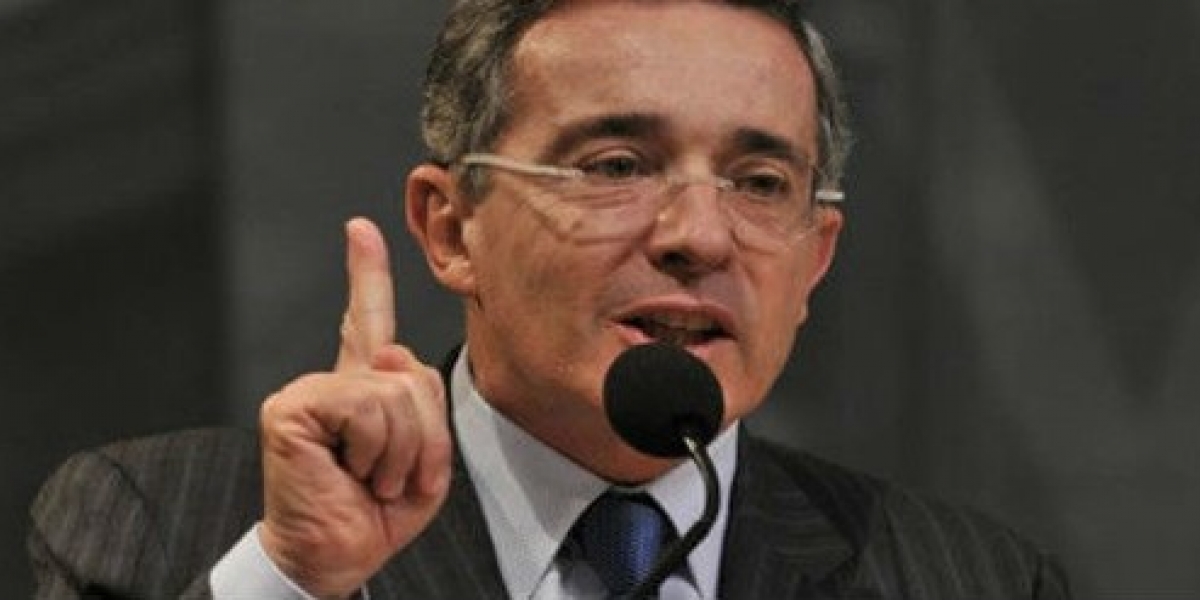  Álvaro Uribe, senador del Centro Democrático.