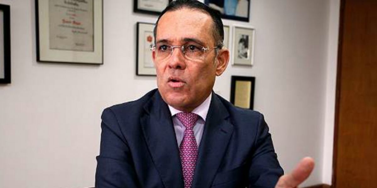 Zonacero.com Efraín Cepeda, senador.