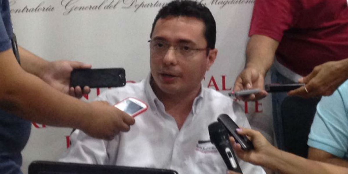 Ricardo Salinas Vega, contralor departamental.