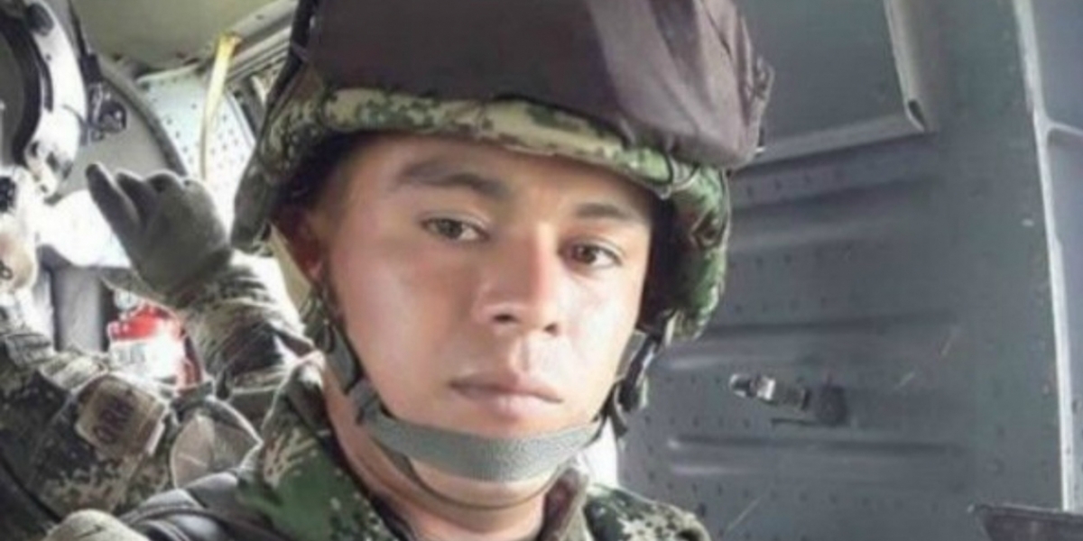 Foto: Twitter Thania Vega. El soldado John Fredy Gómez Salazar.