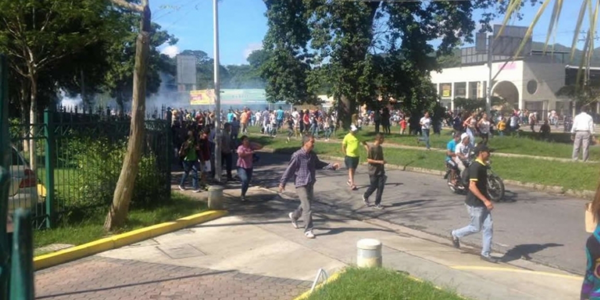 Al menos un hombre resulto muerto y otro gravemente herido en el asalto a la Brigada 41 de Blindados del Batallón Paramacay.