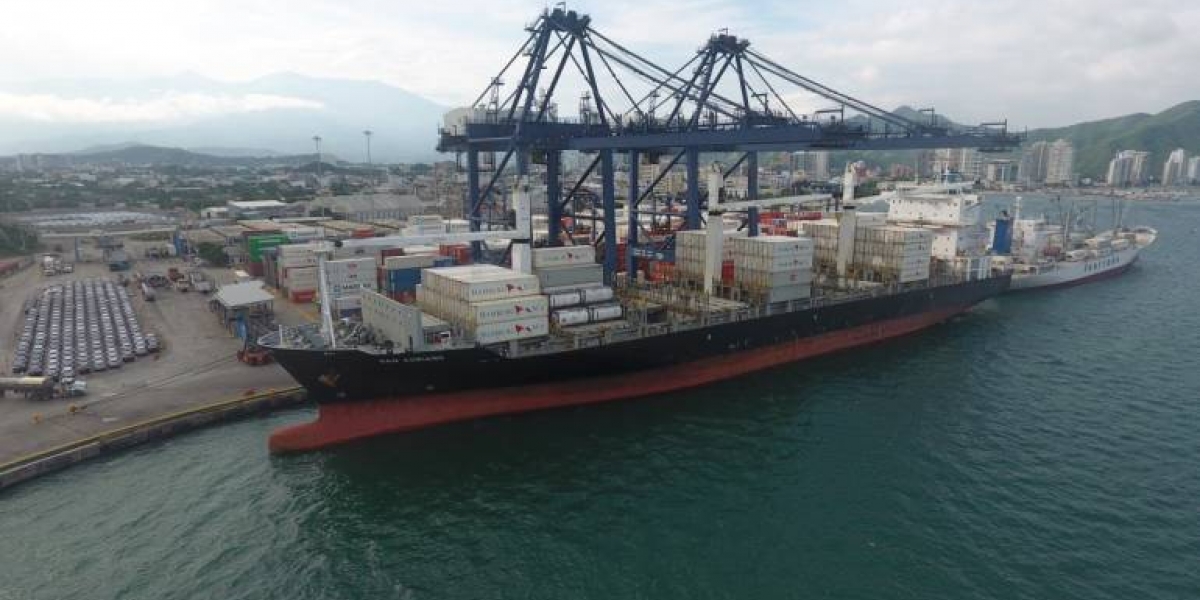Puerto de Santa Marta. La motonave San Adriano arribará todos los miércoles al terminal marítimo samario para recoger 250 contenedores cargados con productos colombianos.