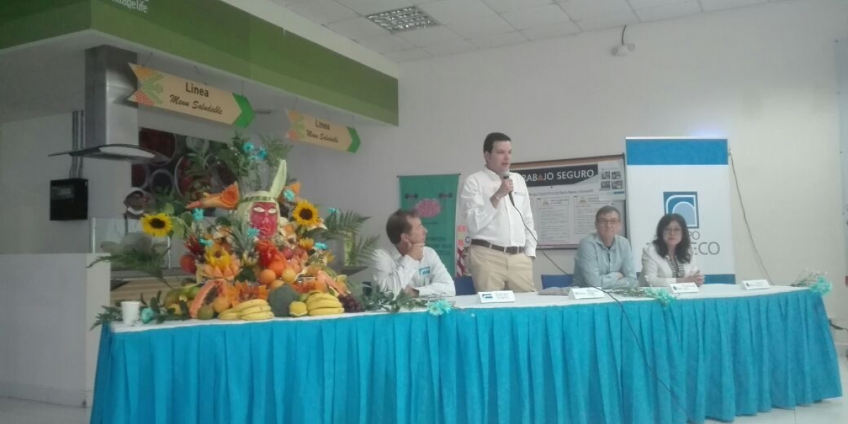 Seguimiento.co Los resultados del estudios fueron socializados en las instalaciones de Puerto Nuevo. En la mesa funcionarios de Prodeco e Invemar.