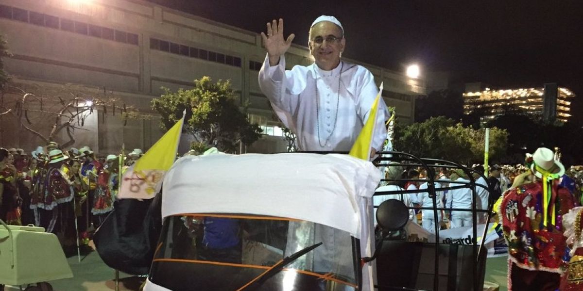 Mario Tarud, doble del papa Francisco