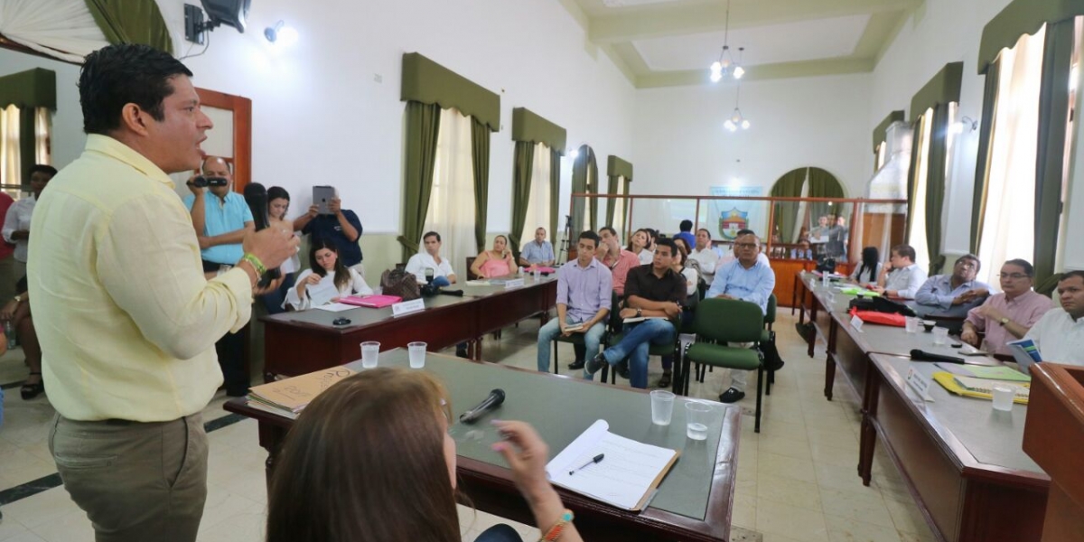 El rector Pablo Vera expuso recientemente la importancia de este aumento en el recaudo.