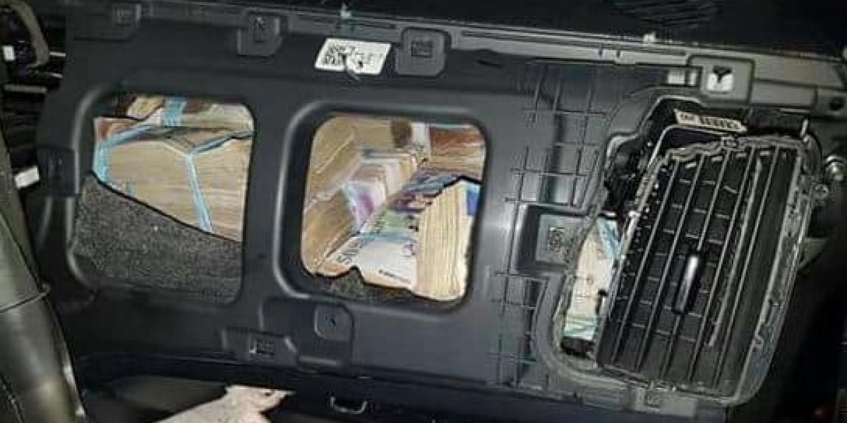 Policía de Cartago Dinero hallado a las mujeres