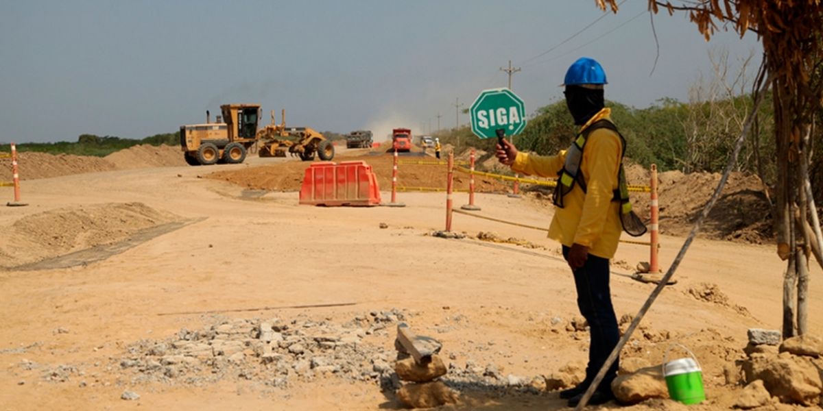 Sitio de obras en la 'trocha de la prosperidad'.