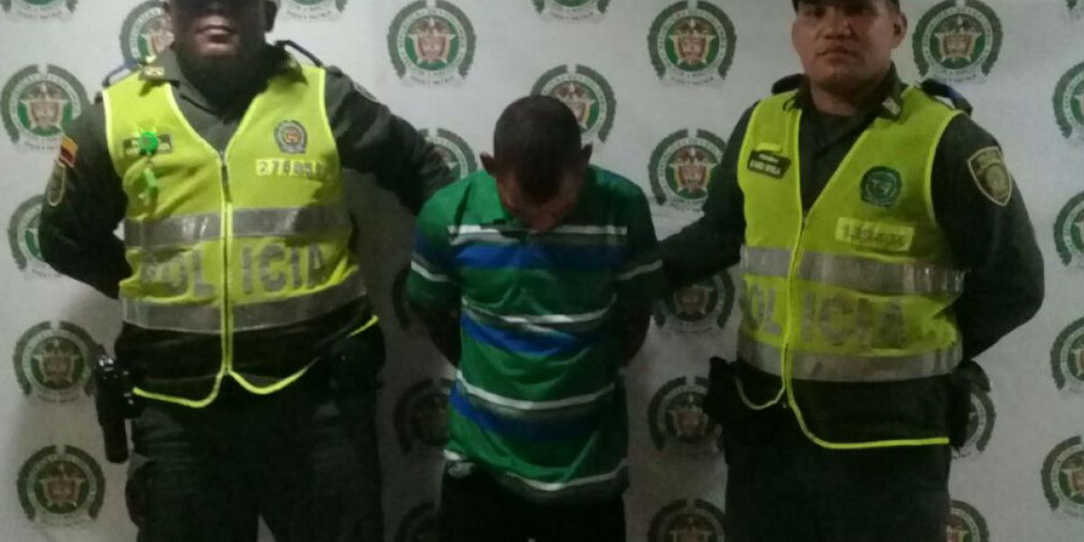 Yair Antonio Villalobos Sarmiento, fue identificado el sindicado.