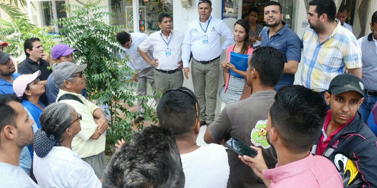 Secretarias de infraestructura y Salud se reunieron con la comunidad y líderes del barrio La Paz. 