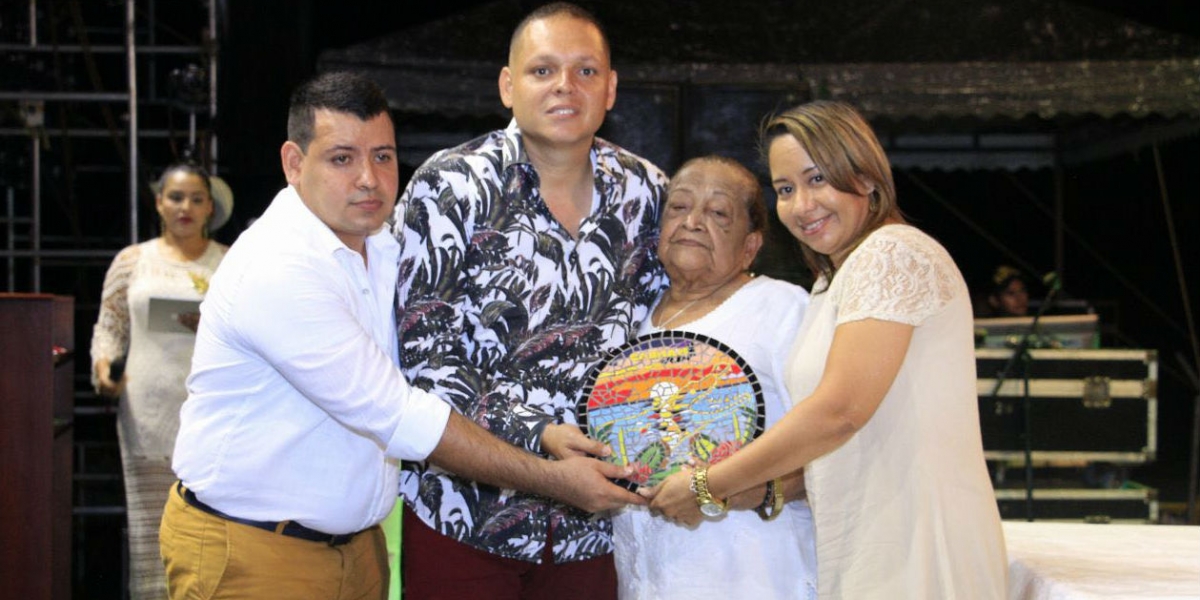 Alcaldía de Ciénaga. Un reconocimiento al aporte de las personas al desarrollo de la sociedad.