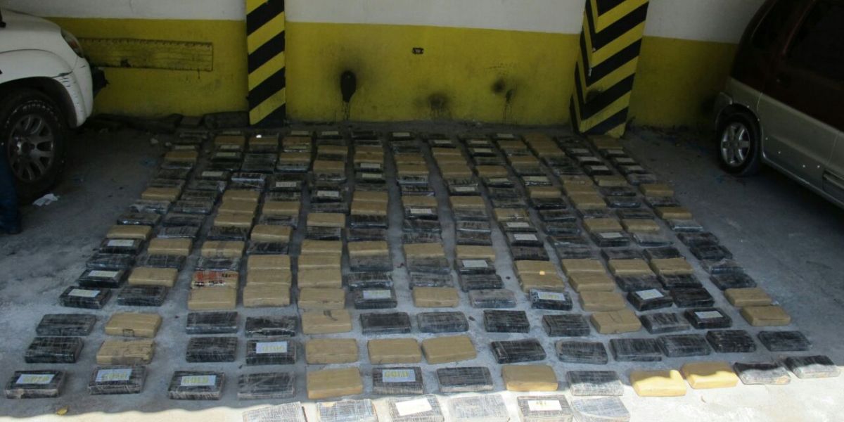 Encontraron 240 Kilos de Clorhidrato de Cocaína.