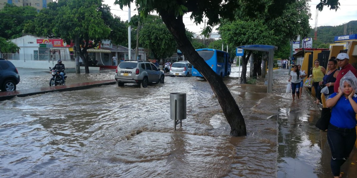 Vías cerradas por la lluvia.