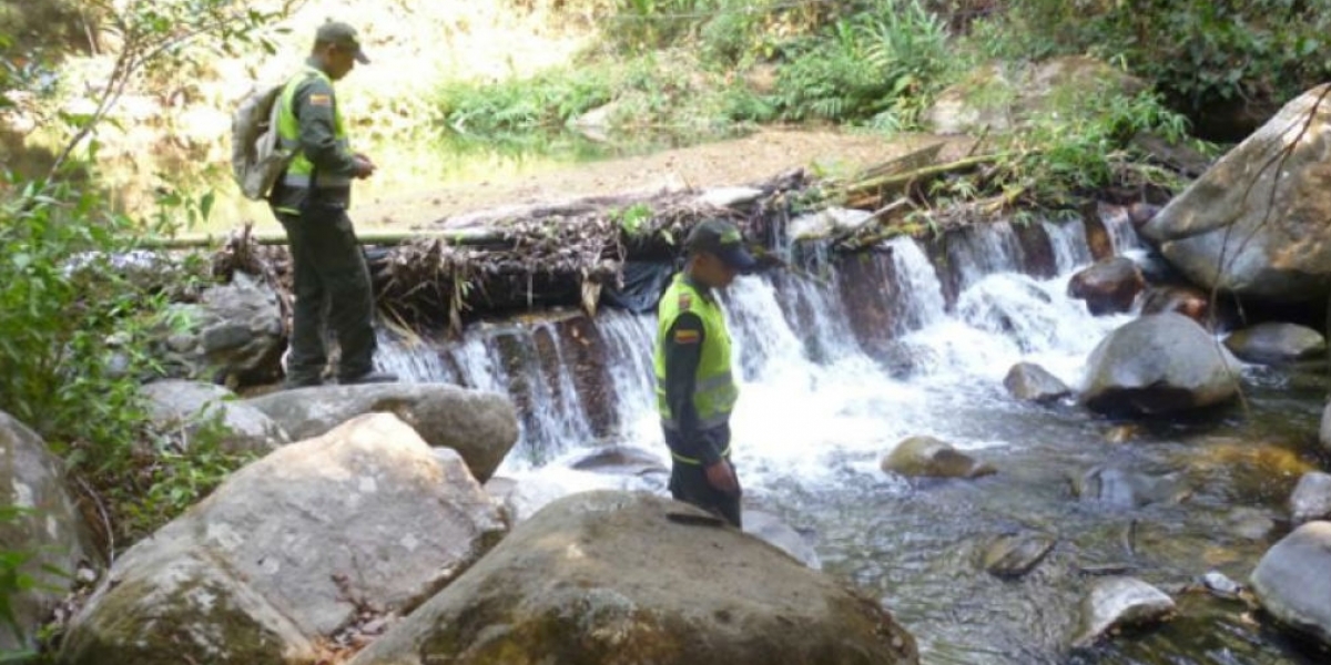 El padre del menor fue hallado sin vida a orillas del río Minca.