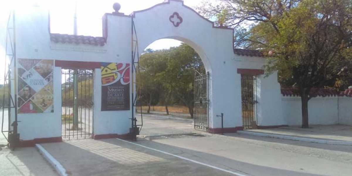 El Informador. Ya habían cruzado esta puerta cuando los atracaron.