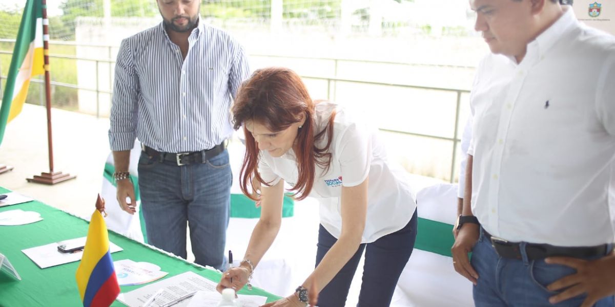 La gobernadora del Magdalena, Rosa Cotes, firmó el acta de inicio del proyecto de gasificación en Nueva Granada.