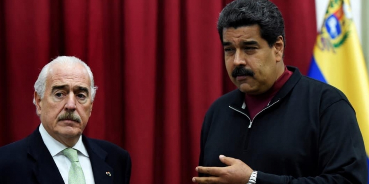 AFP Andrés Pastrana y Nicolás Maduro.