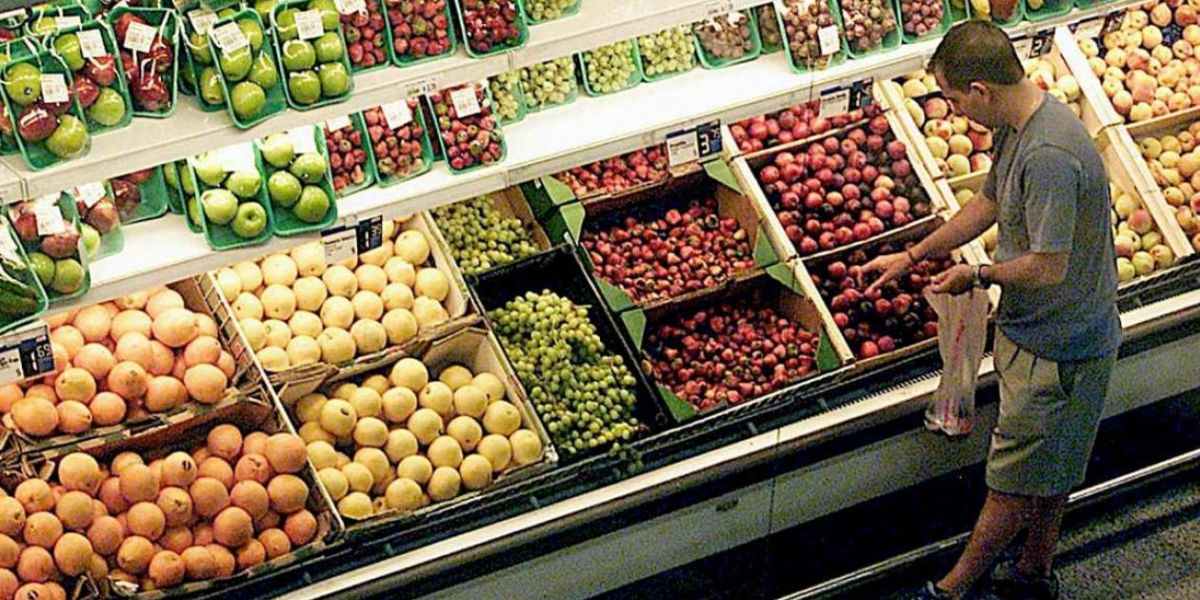 La FAO detalló que su índice de precios de alimentos cayó el 7,4%.