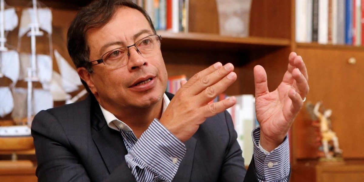 Telesur Gustavo Petro Urrego, senador.