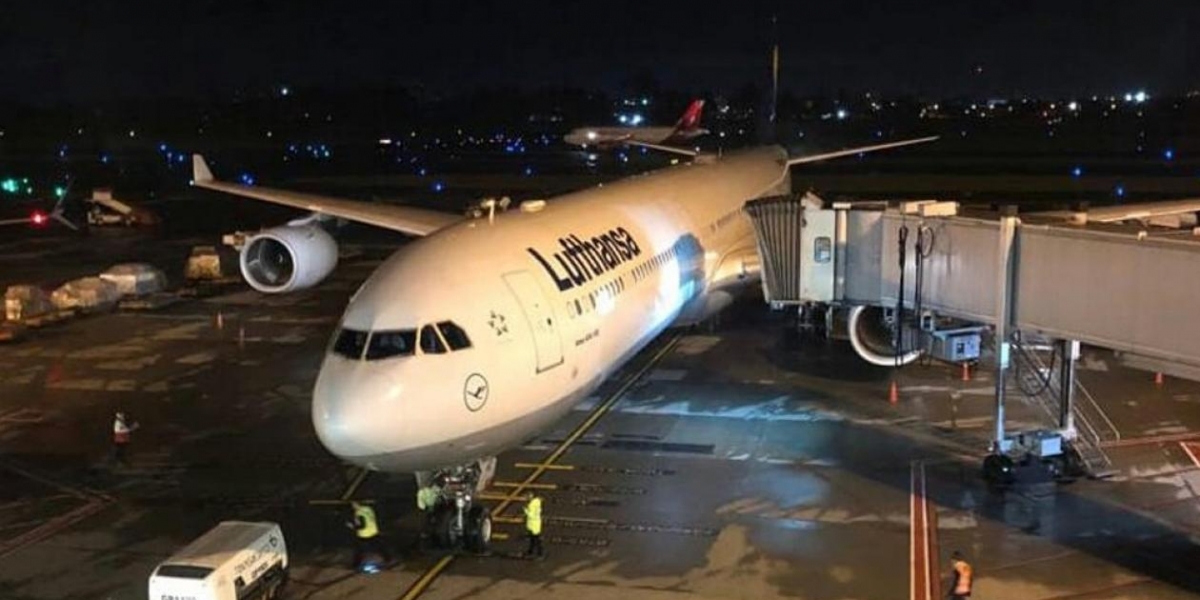 El avión de Lufthansa se desvió de su ruta original por el mal tiempo en Bogotá. 