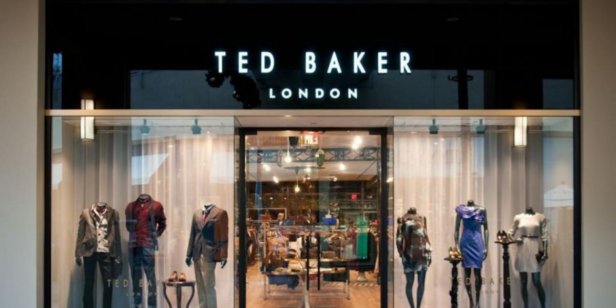  Los empleados explican que "hay muchas cosas positivas de trabajar en Ted Baker", pero lamentan que queden "ensombrecidas" por los "abrazos". 