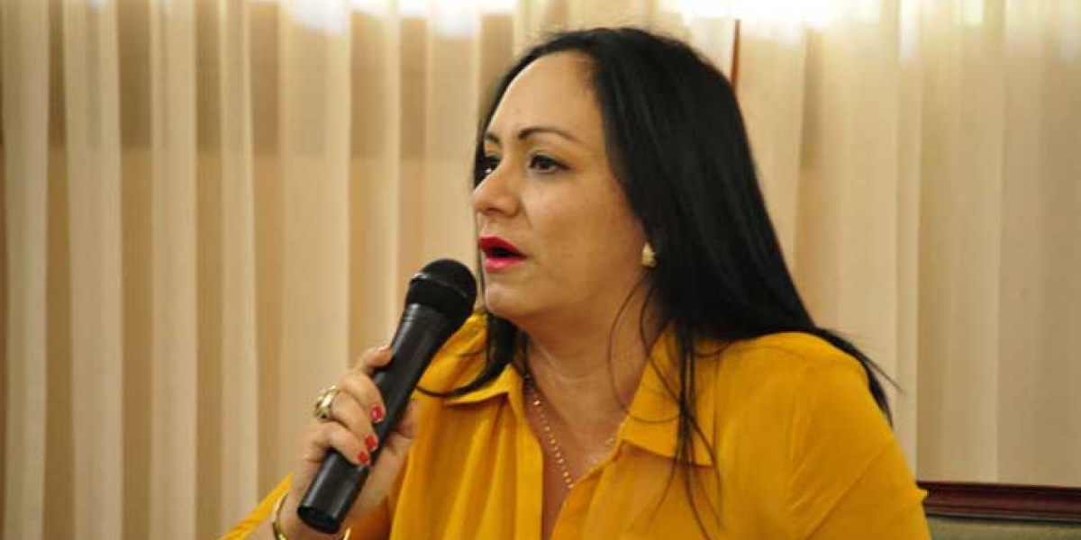 Claudia Patricia Aarón, diputada del Magdalena. 