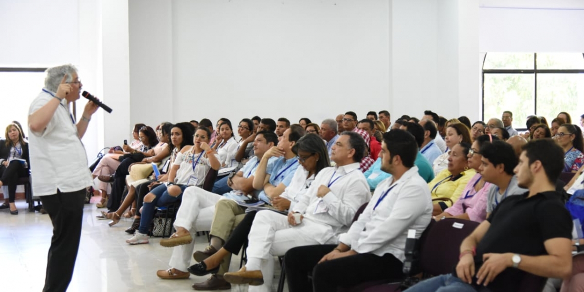 El evento contó con la participación de más de 1.000 personas entre conferencistas, docentes y estudiantes.