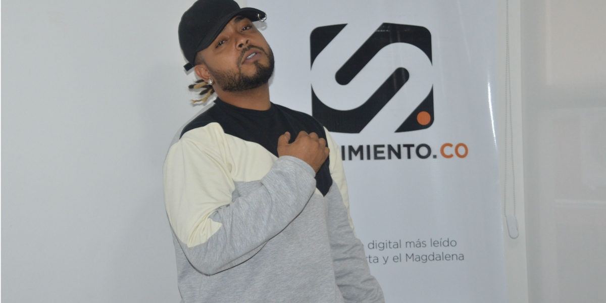 Óscar Mejía-Seguimiento Kevin Flórez, durante su visita a Seguimiento.co