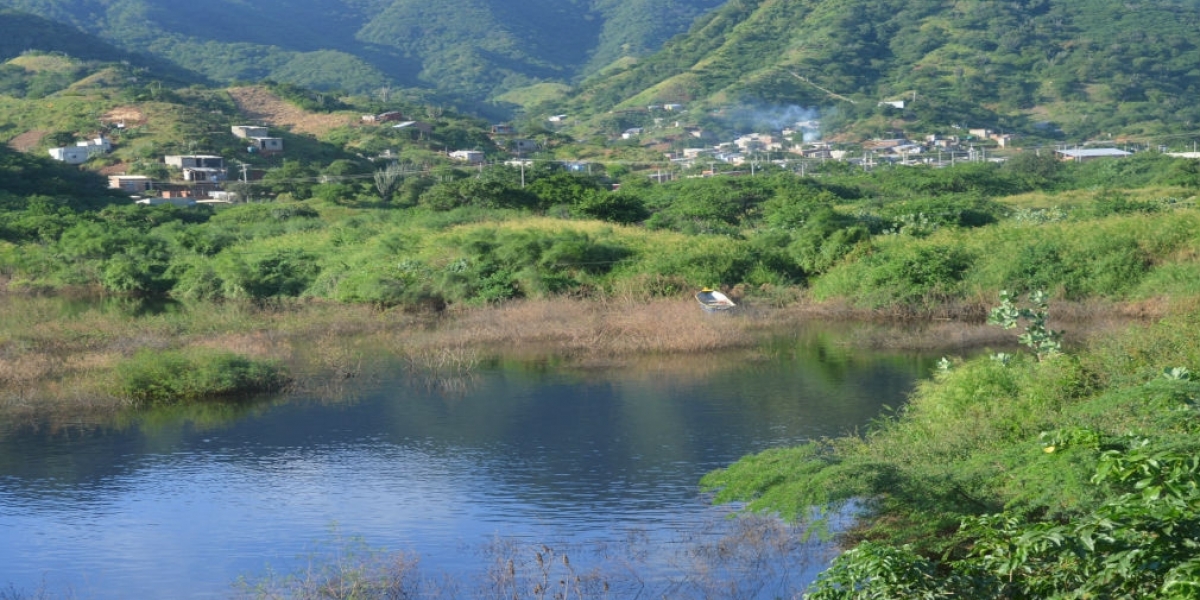 Represa del barrio Los Fundadores.