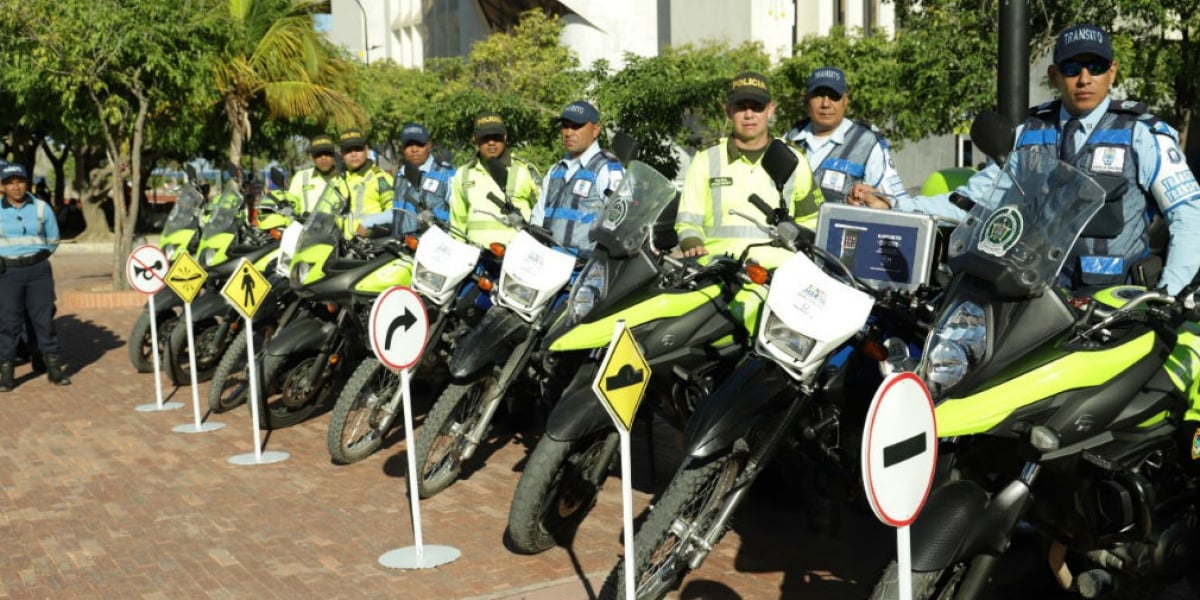 Alcaldía de Santa Marta 13 agentes viales, 27 reguladores y 18 policías reforzarán operativos.