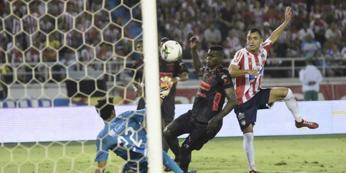 Zona Cero El partido de ida de la final se jugó en el Metropolitano de Barranquilla.