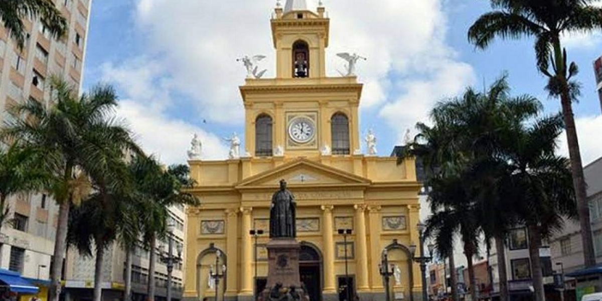 Un hombre abrió fuego el martes durante una misa en la Catedral Metropolitana de Campinas.