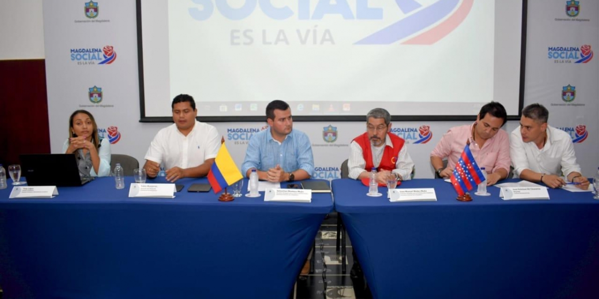 Invías, Contraloría, Gobernación, Veeduría Ciudadana y la comunidad estuvo presente en la audiencia pública. 