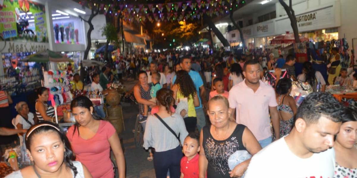 Samarios acudieron masivamente a la gran jornada del comercio en Santa Marta.