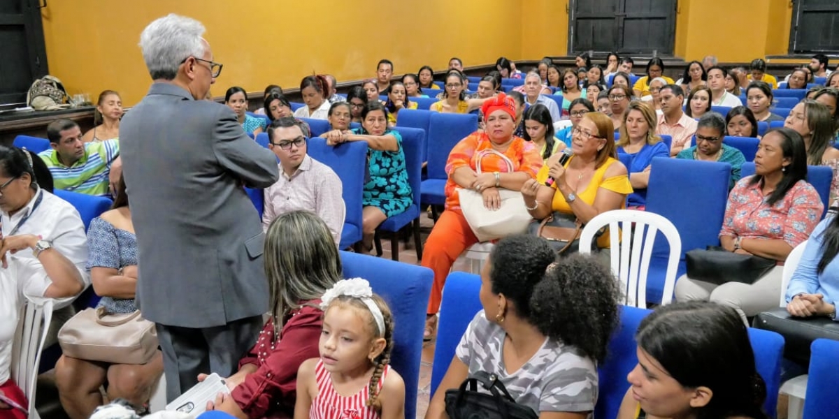 La conferencia llevó por título ‘Violencia contra la mujer en Colombia, un comparativo de enero a noviembre en los años 2017 - 2018’.