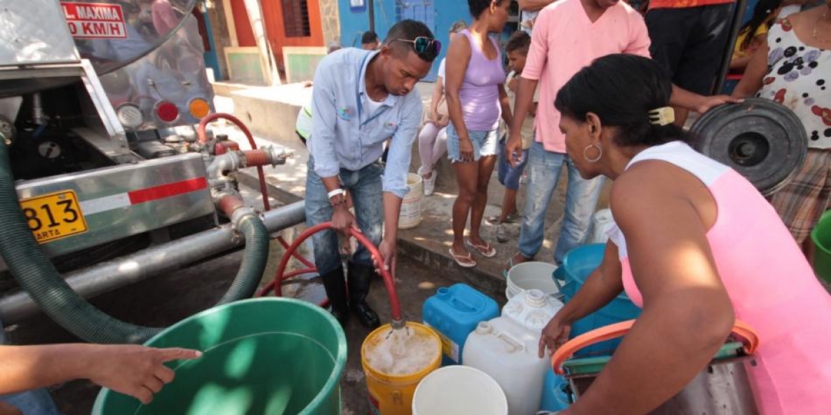 Cerca de 15 barrio ya están sin agua. 