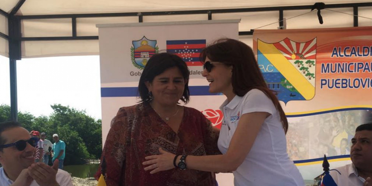 La Gobernadora Rosa Cotes junto a la Ministra de Comercio, Industria y Turismo, María Lorena Guitérrez.