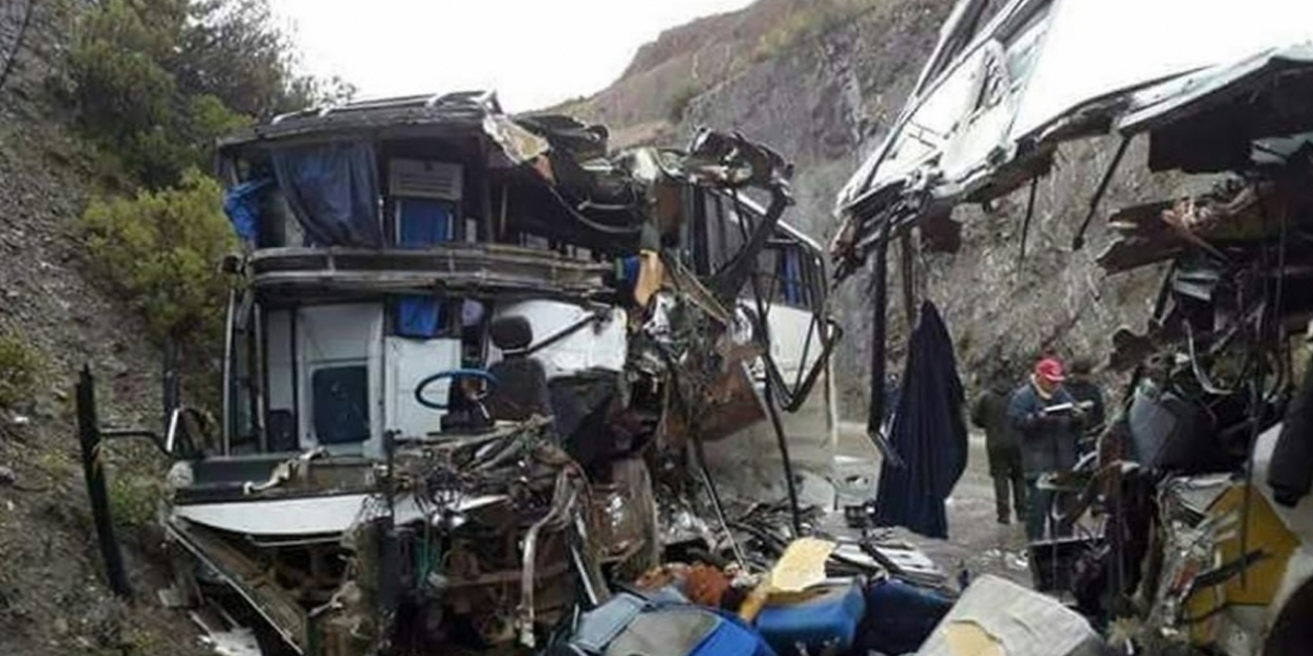 Nueve muertos y 14 heridos en dos accidentes de tránsito en Bolivia.