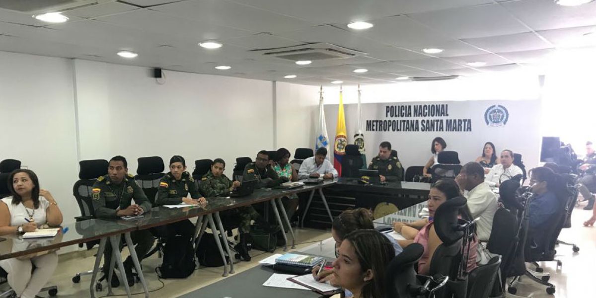 El evento contó con la participación de la Policía Nacional, Secretaría de Salud Departamental, Defensoría del Pueblo y otras entidades.