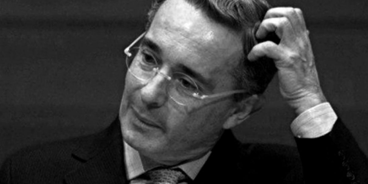 Álvaro Uribe Vélez.