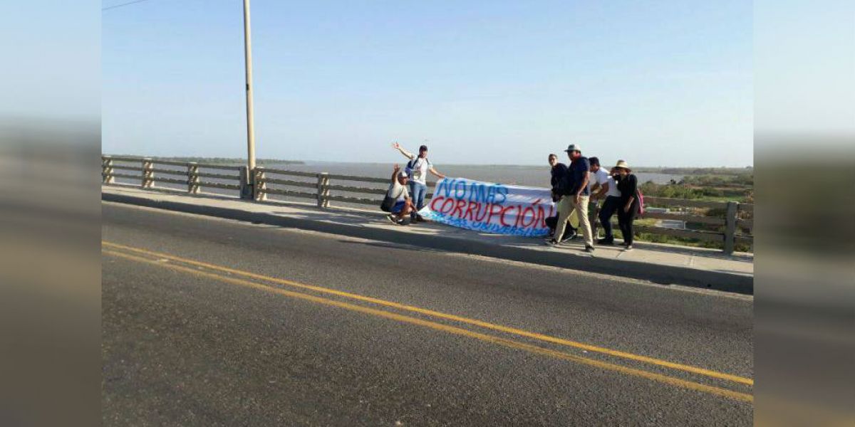 Estudiantes barranquillero partieron rumbo a la Plaza de Bolívar en Bogotá.