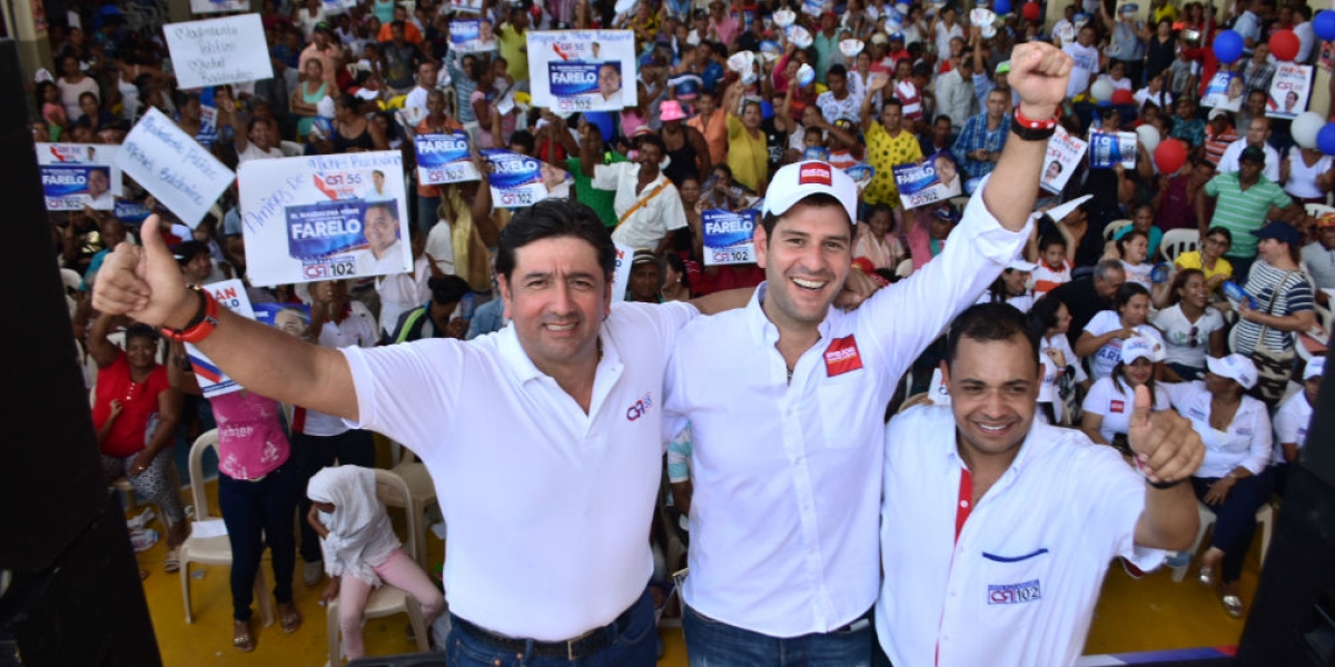 El aspirante al Senado por el partido Cambio Radical, Fábian Castillo, contó con una masiva asistencia de personas durante su recorrido por el municipio de Plato.